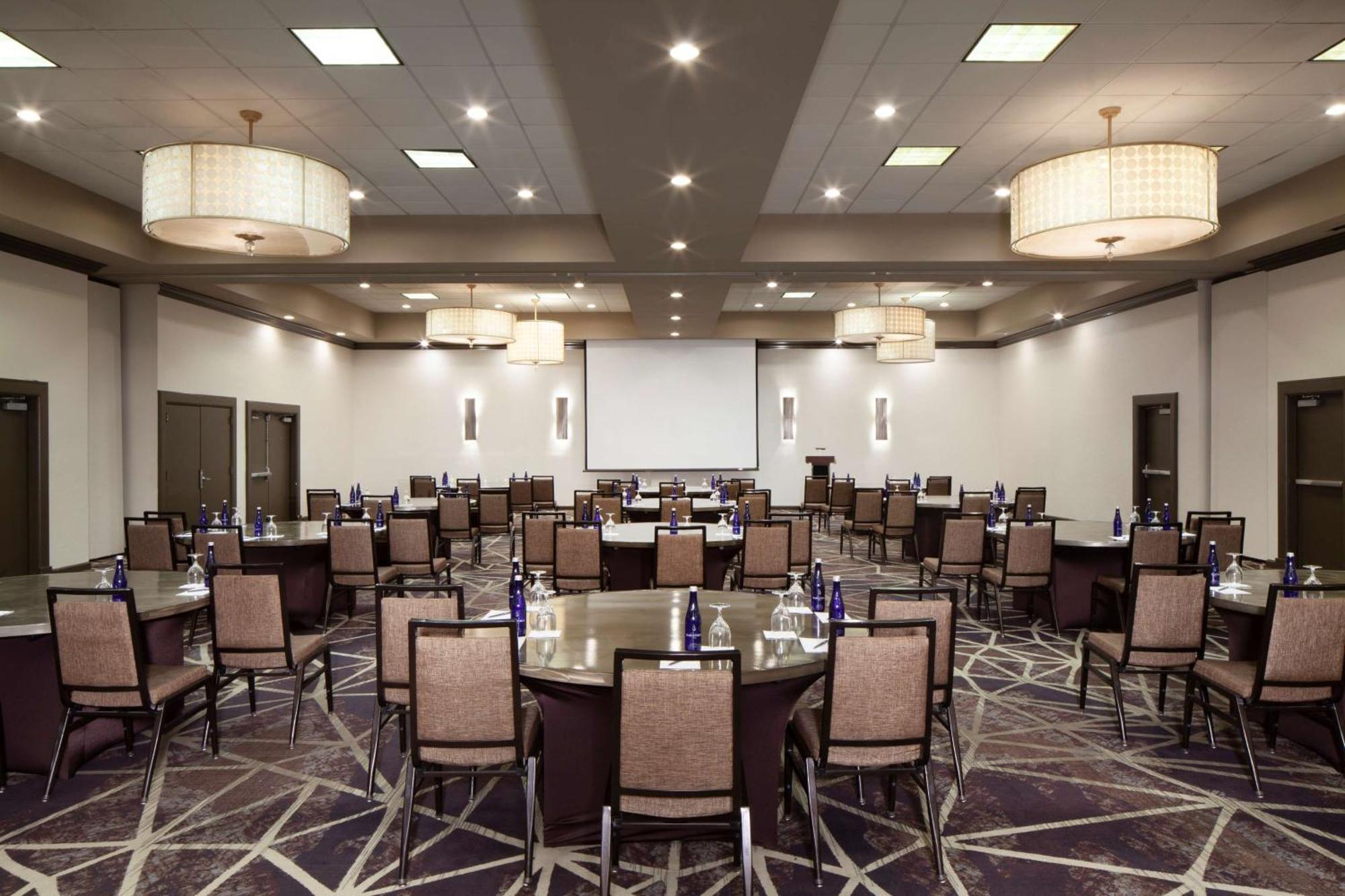 Embassy Suites By Hilton Philadelphia Airport Extérieur photo